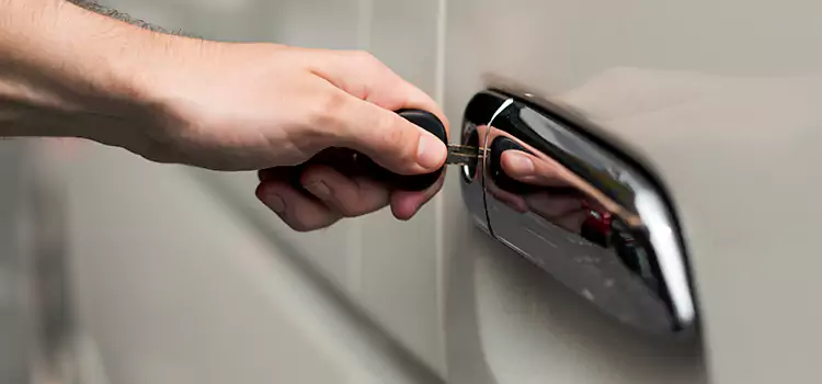 Why Choose Our Auto Locksmith Team in Roselle, IL?